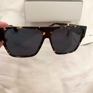 DiorHit flat top sunglasses